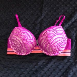 Victoria’s Secret very sexy push up bra